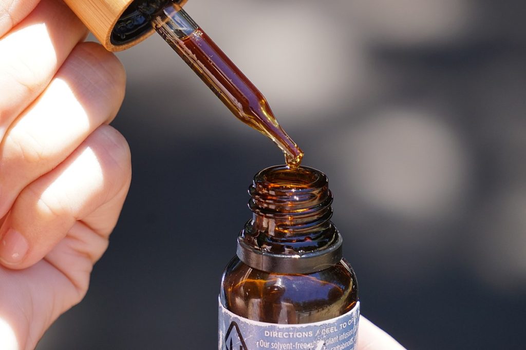 5 reasons to take CBD oil daily